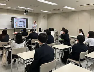 専門学校徳島穴吹カレッジの見学会でさまざまな職業を知る