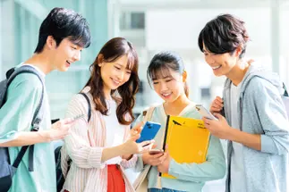 スクーリングで全国の仲間に出会える！