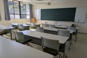 授業教室が5教室あります