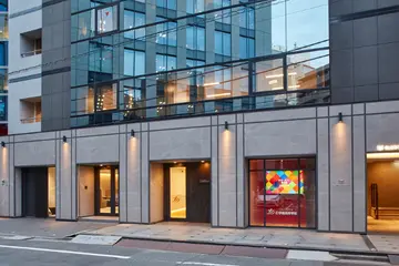 新しいオフィス。年に2週間程度登校以外は、通わずに高校卒業を目指せます。