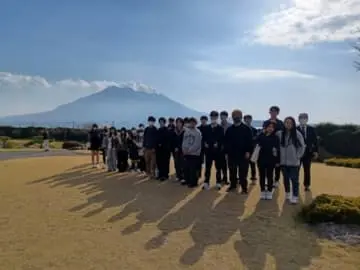 鹿児島本校　４泊５日スクーリング～桜島をバックに～