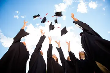  宿泊スクーリングなし！当校は自校舎のみで単位認定に関する学習活動が完結できます。