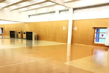 体育の授業は、ダンススタジオを使います！