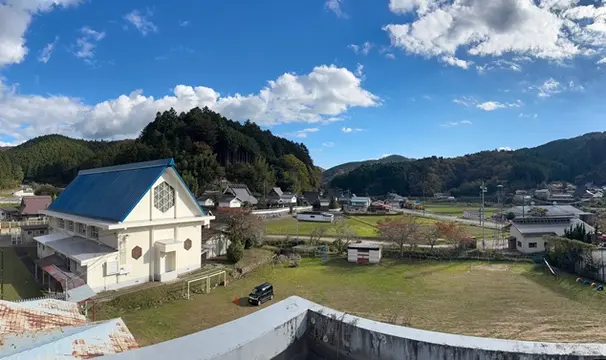 大阪府最北端・能勢町天王に2026年4月開校！登校はスクールバスで！