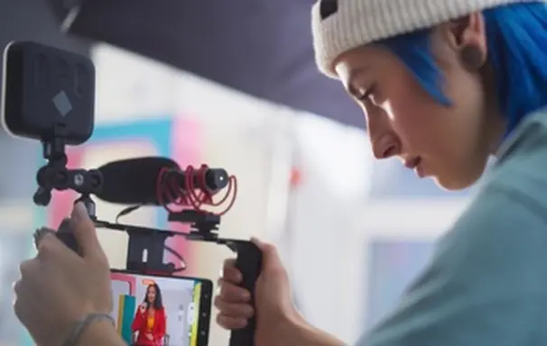 「自分らしさ」を伸ばす専門コースを多数併設。高校生活をより豊かに過ごすことができます。