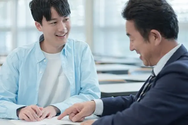 進路や将来の不安も丁寧に相談 一人ひとりの状況に合わせて伴走 卒業後まで見据えた個別サポート体制