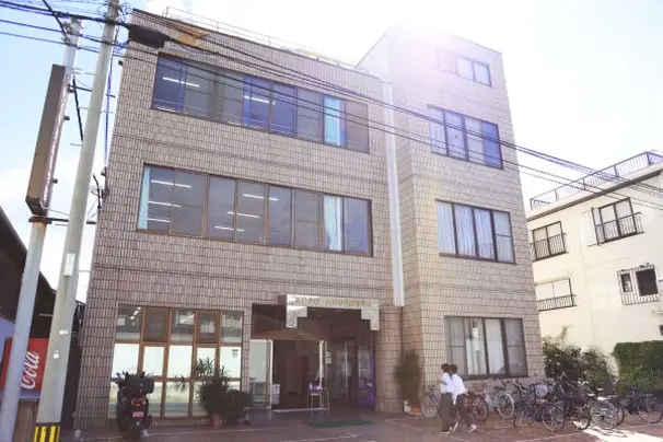 阪神/阪急/JRの駅から徒歩数分。抜群のアクセスです。