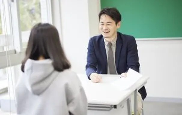 学び直し科目の設置やレポートへの取り組みのサポートも行います。
