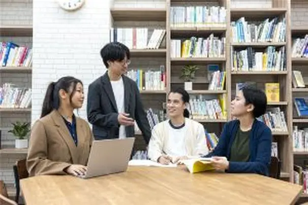 専属コーチが一人ひとりの学習や学校生活をサポート！安心して高校生活が過ごせます。【通学コース】