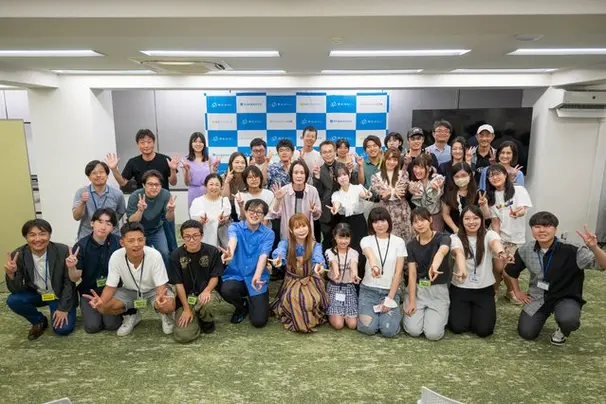 通信制高校の提携校である当学院では、スクーリングや試験も、普段から登校して慣れている高田馬場キャンパスで受けることができます。 3年間の学びすべてをこの学院で完結できることが大きな特徴です。